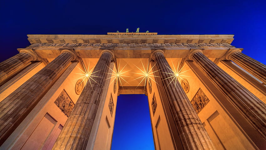Brama Brandenburska, Berlin, Niemcy, grafika pod niskim kątem, światła, architektura, jesień berlin Tapeta HD