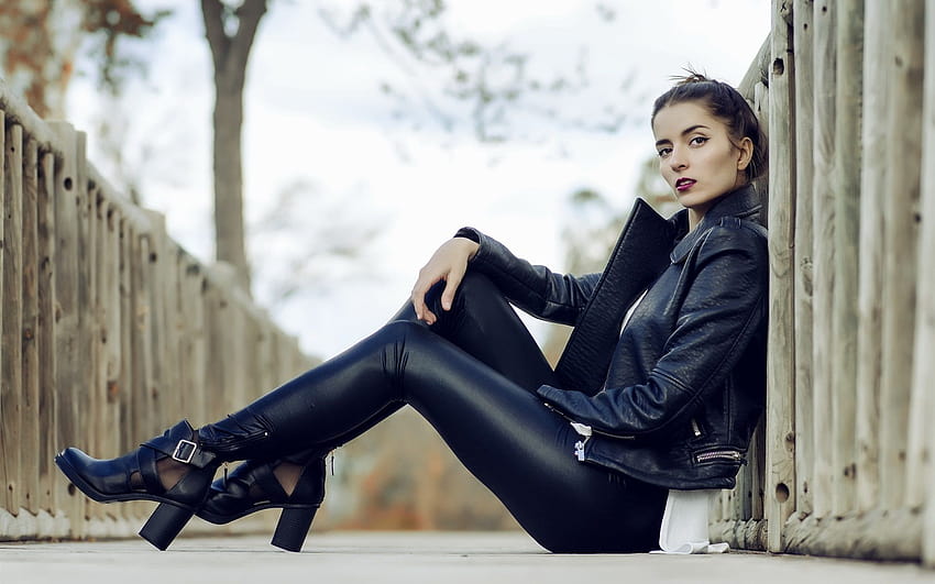 Black leather jacket girl, sit on ground 1920x1200 , girl black jacket HD wallpaper