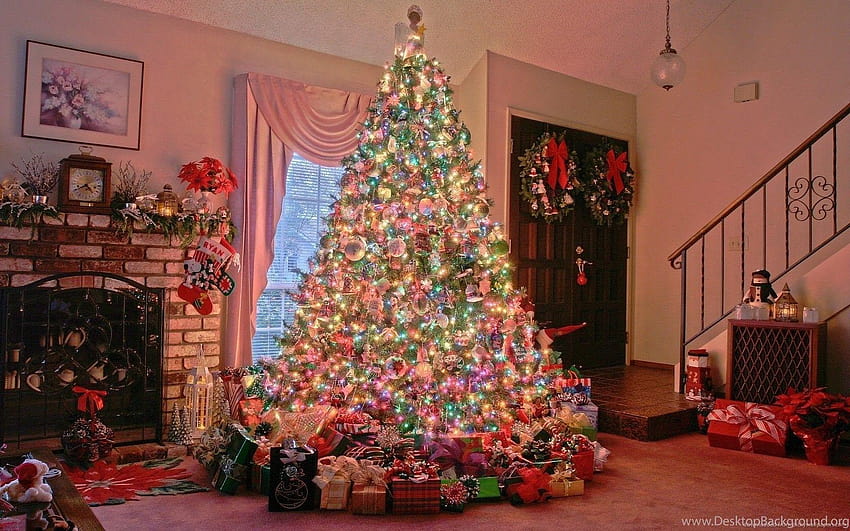 1680x1050 Árvore de Natal perto da chaminé, chaminé de natal papel de parede HD