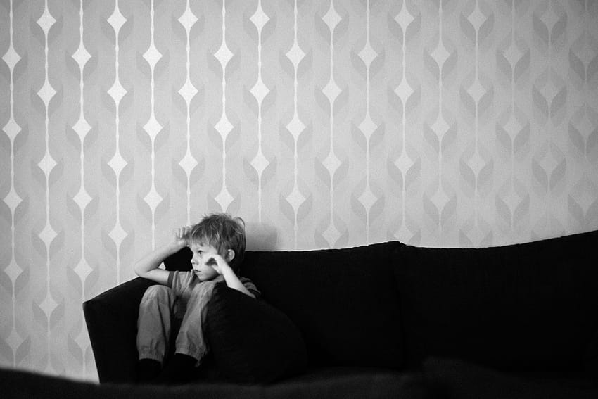 : boy, portrait, people, bw, home, couch, sofa, thinking 4272x2848, thinking boy HD wallpaper