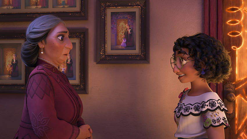 How Two White Directors Made Encanto, Disney's Musical Love Letter To Colombia, encanto family HD wallpaper
