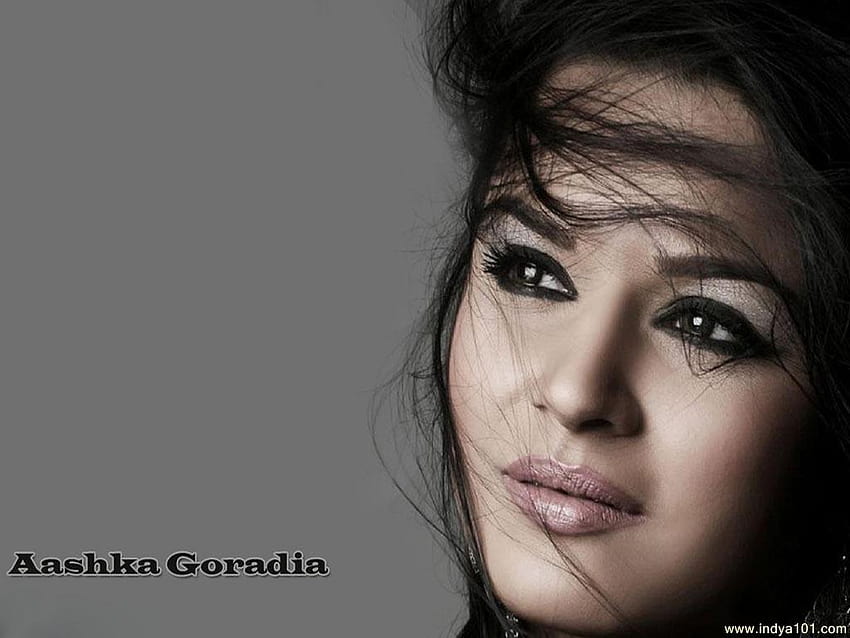 Aashka Goradia to play the negative lead in Naagin 2