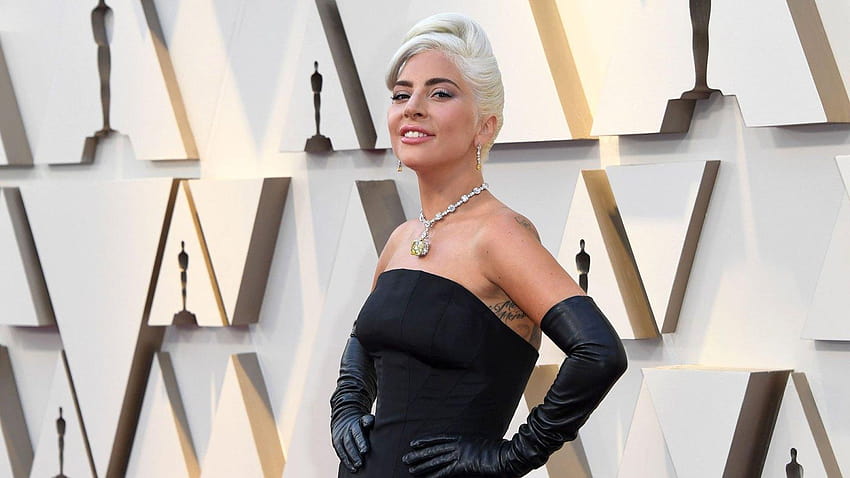 Oscars 2019: Lady Gaga's Necklace Draws 'How to Lose a Guy in 10, lady gaga a yo HD wallpaper