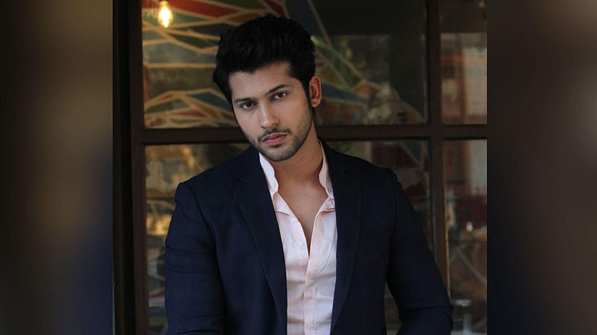 Namish Taneja shares how his family is recovering well after they tested positive for COVID HD wallpaper