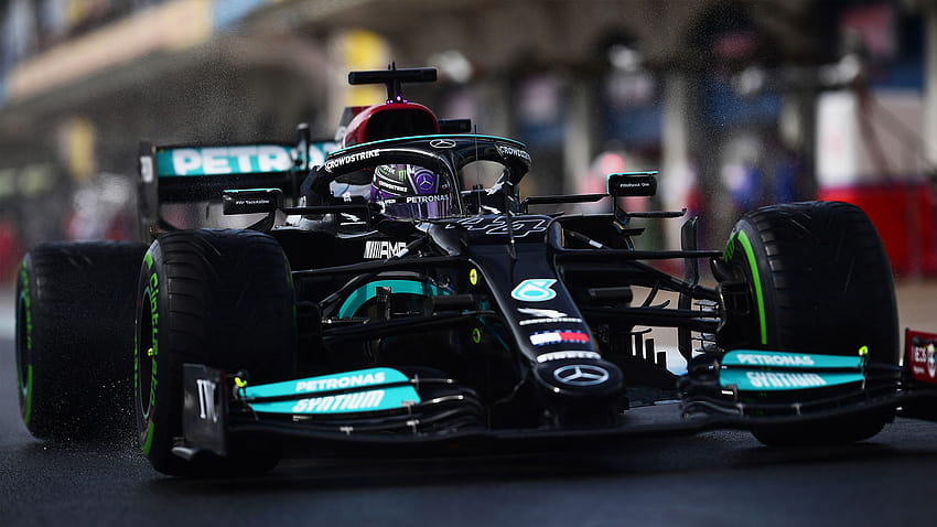 Lewis Hamilton obiecuje „superatakujący” pokaz w GP Turcji 2021, ponieważ Valtteri Bottas zaprzecza, że ​​zwolnił, aby pomóc koledze z zespołu w kwalifikacjach, lewisowi hamiltonowi f1 Tapeta HD