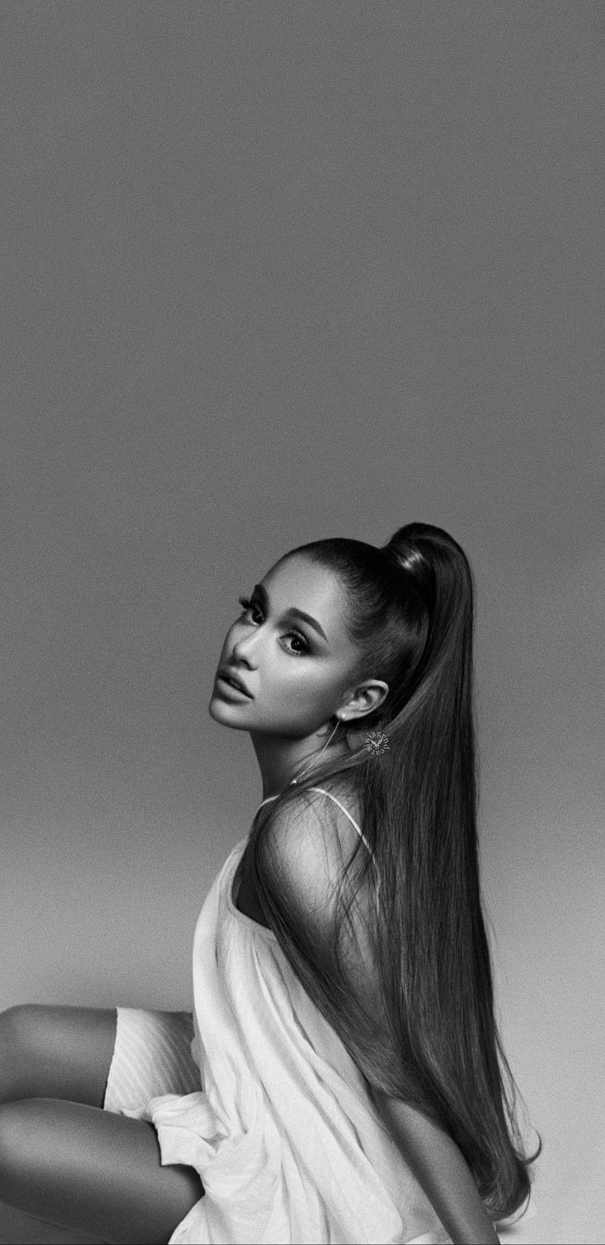 ästhetische Ariana Grande HD-Handy-Hintergrundbild