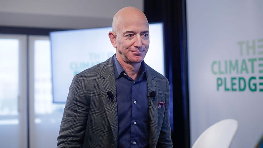 Jeff Bezos ustępuje ze stanowiska dyrektora generalnego Amazona, a jego następcą zostanie Andy Jassy Tapeta HD