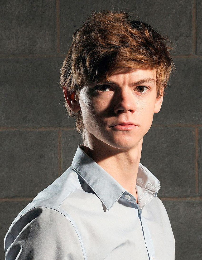 Daniela pada Thomas Brodie Sangster thomas sangster wallpaper