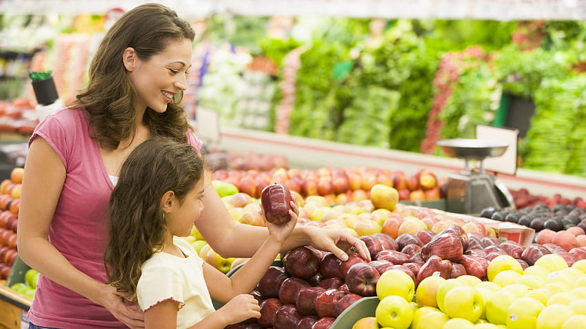 3840x2160 mother, daughter, fruit, apples, supermarket HD wallpaper