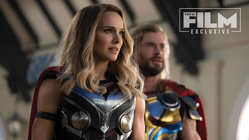Total Film y Fandango lanzan novedades de Chris Hemsworth como Thor Odinson y Natalie Portman como Mighty Thor/Jane Foster en la película Thor: Love and Thunder fondo de pantalla