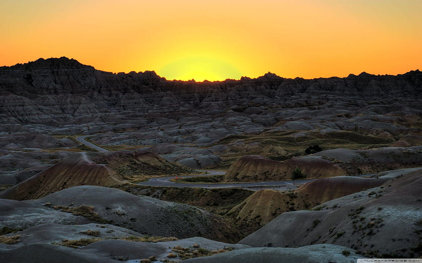 Badlands National Park Sunset, South Dakota ❤ HD wallpaper