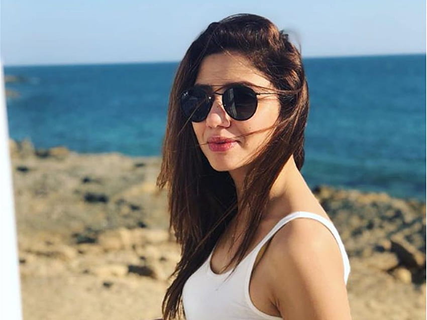 Mahira Khan aims to fall in love in just seven days HD wallpaper