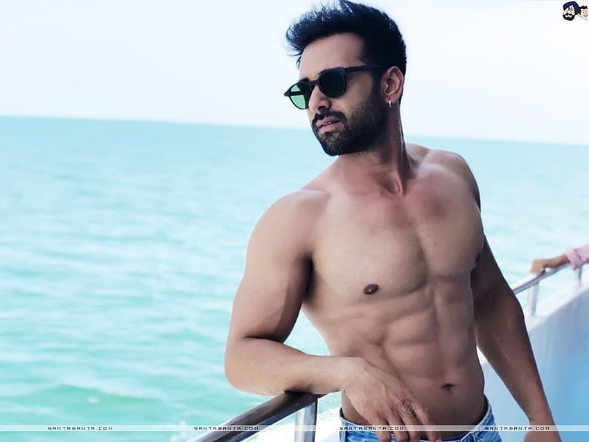 Pulkit Samrat shows off his perfect abs on a cruise HD wallpaper