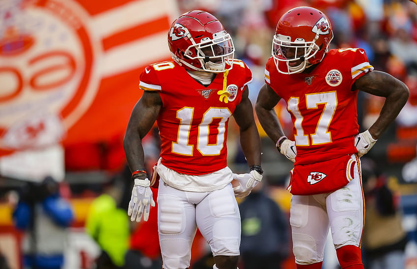 Tyreek Hill and Mecole Hardman raced for title of NFL's fastest man HD wallpaper