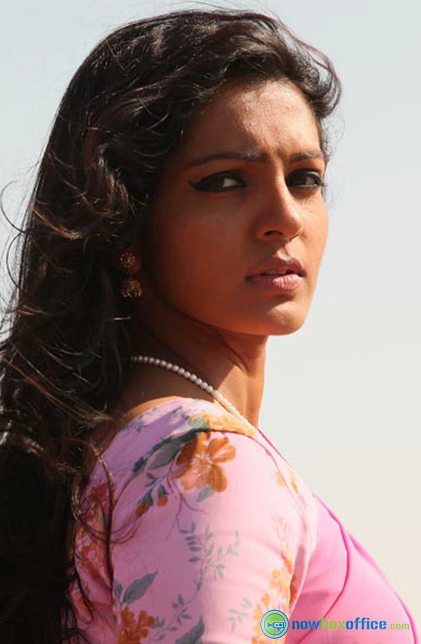 Parvathi Menon Actress Parvathi Menon Hot in Mariyaan, parvathy thiruvothu HD phone wallpaper