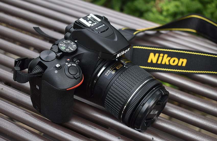 Nikon D5600 rechte Seite HD-Hintergrundbild