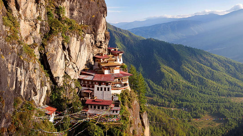 Excursão de caminhada no Butão, templo do ninho de tigres papel de parede HD