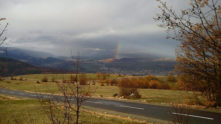 Kosovo Tag : s de la carretera de las nubes de Kosovo del arco iris fondo de pantalla