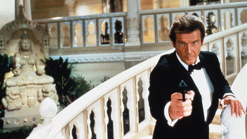 Sir Roger Moore's ten best James Bond moments HD wallpaper