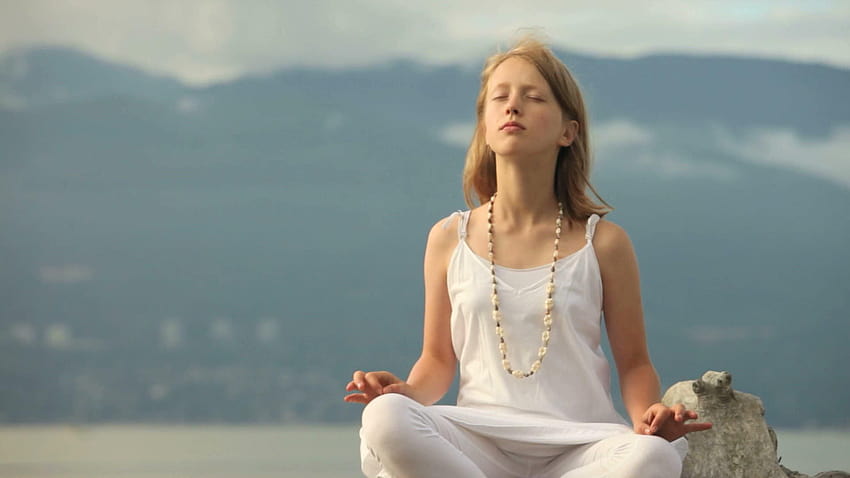 Young Girl Meditating And Yoga For Mindrelax, girl yoga HD wallpaper