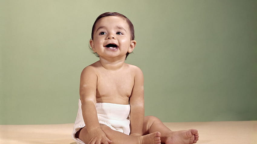 Cloth diapers: is reusable really better?, pampers HD wallpaper
