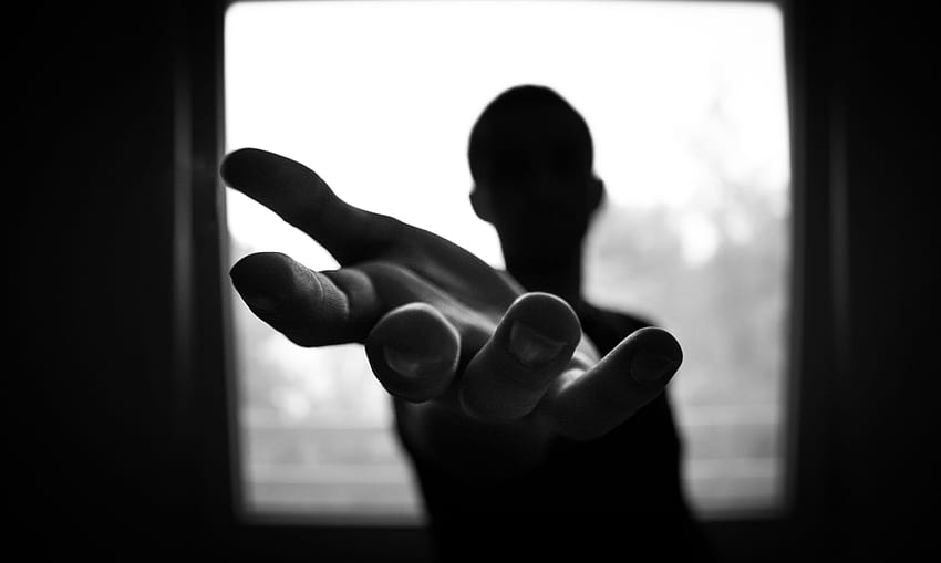 Man's Hand in Shallow Focus and Grayscale graphy · Stock, light fingers HD wallpaper