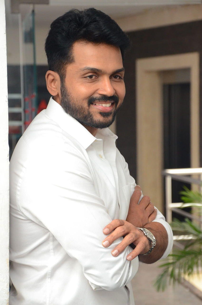 L'acteur de Tollywood Karthi belle en chemise blanche Fond d'écran de téléphone HD