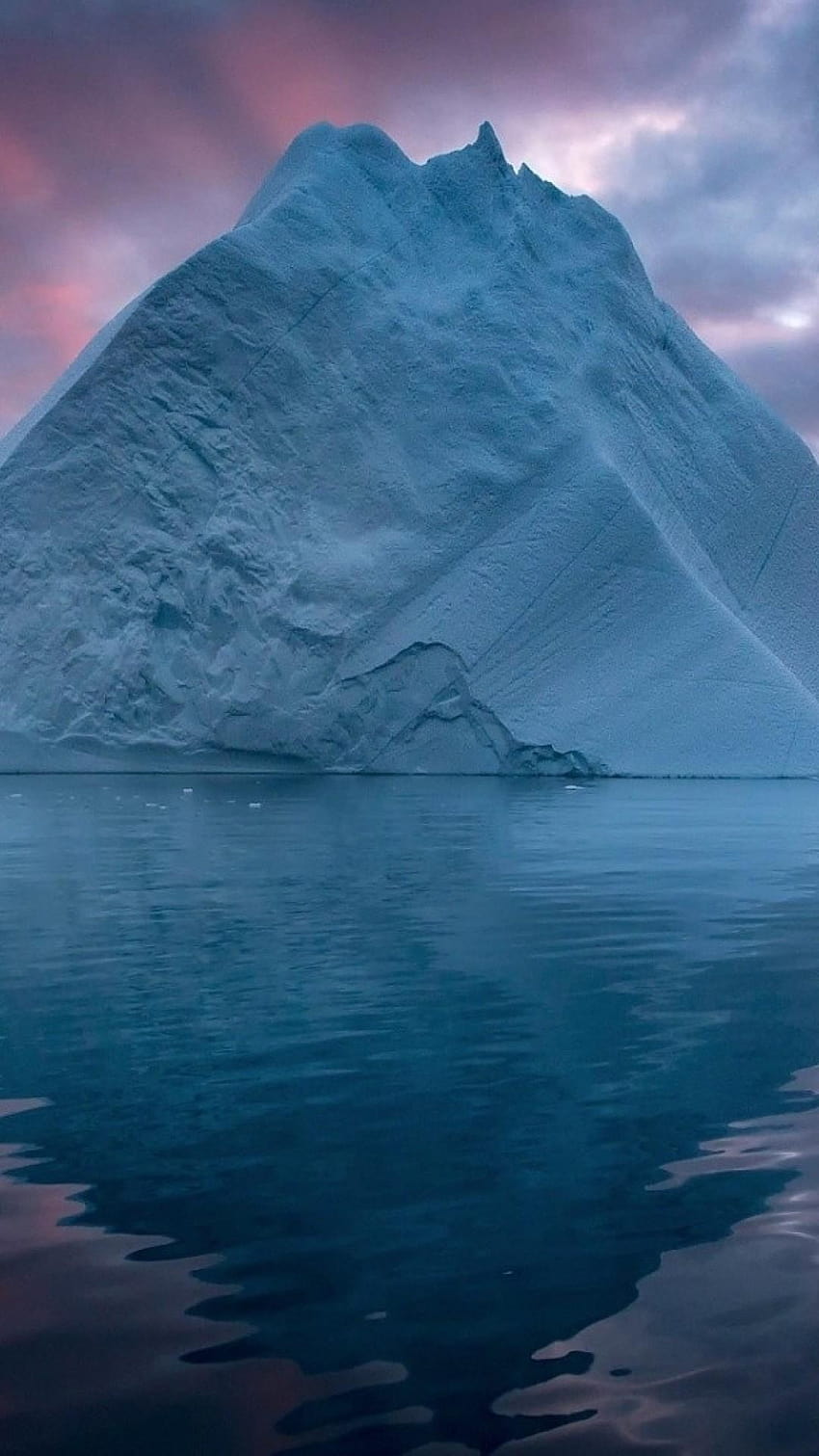 1080x1920 Eisberg, Ozean, dunkle Wolken, Arktis HD-Handy-Hintergrundbild