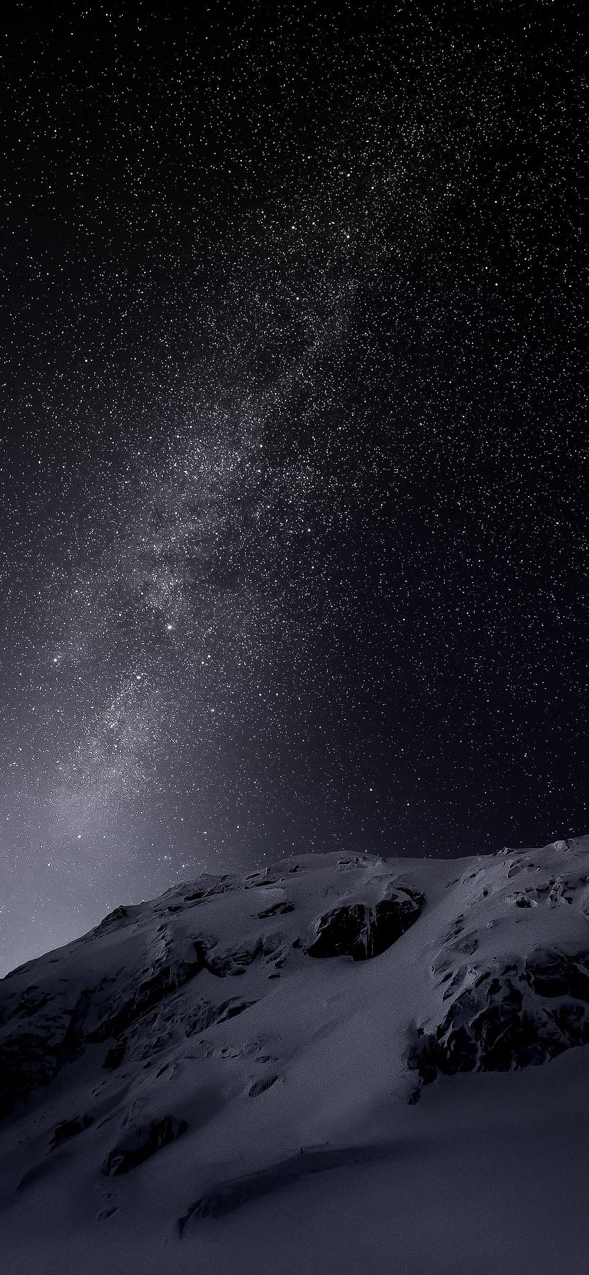 Verbessern Sie den Dunkelmodus Ihres iPhones mit diesem iPhone mit Nachtlandschaft HD-Handy-Hintergrundbild