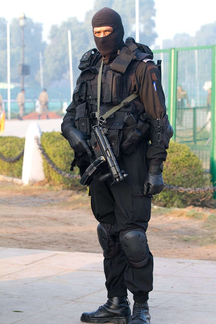 Ein Mitglied der National Security Guard, Elite Counter, Marcos Commando HD-Handy-Hintergrundbild