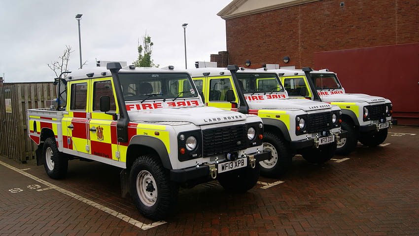 : motor vehicle, car, mode of transport, sport utility vehicle, emergency service, emergency vehicle, police, off road vehicle, automotive exterior, off roading, Rescue, Truck, public utility 4281x2409, rescue vehicle HD wallpaper