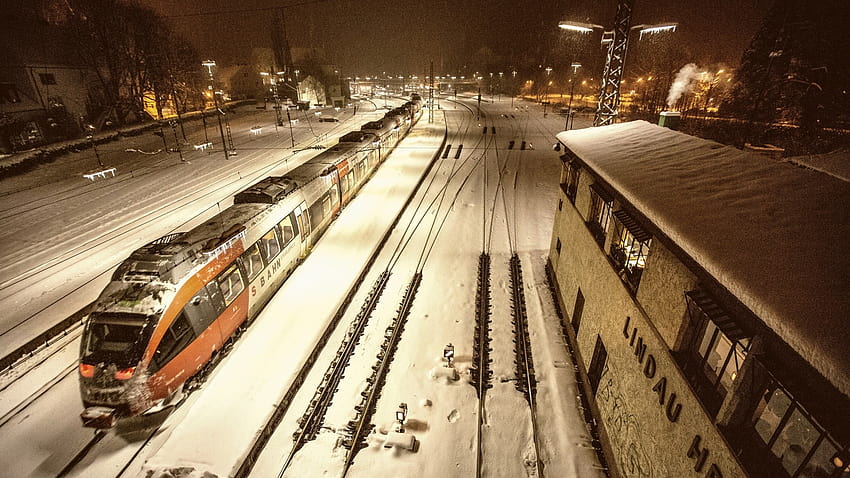 Kışın tren istasyonu Lindau, Almanya, kış demiryolu gecesi HD duvar kağıdı