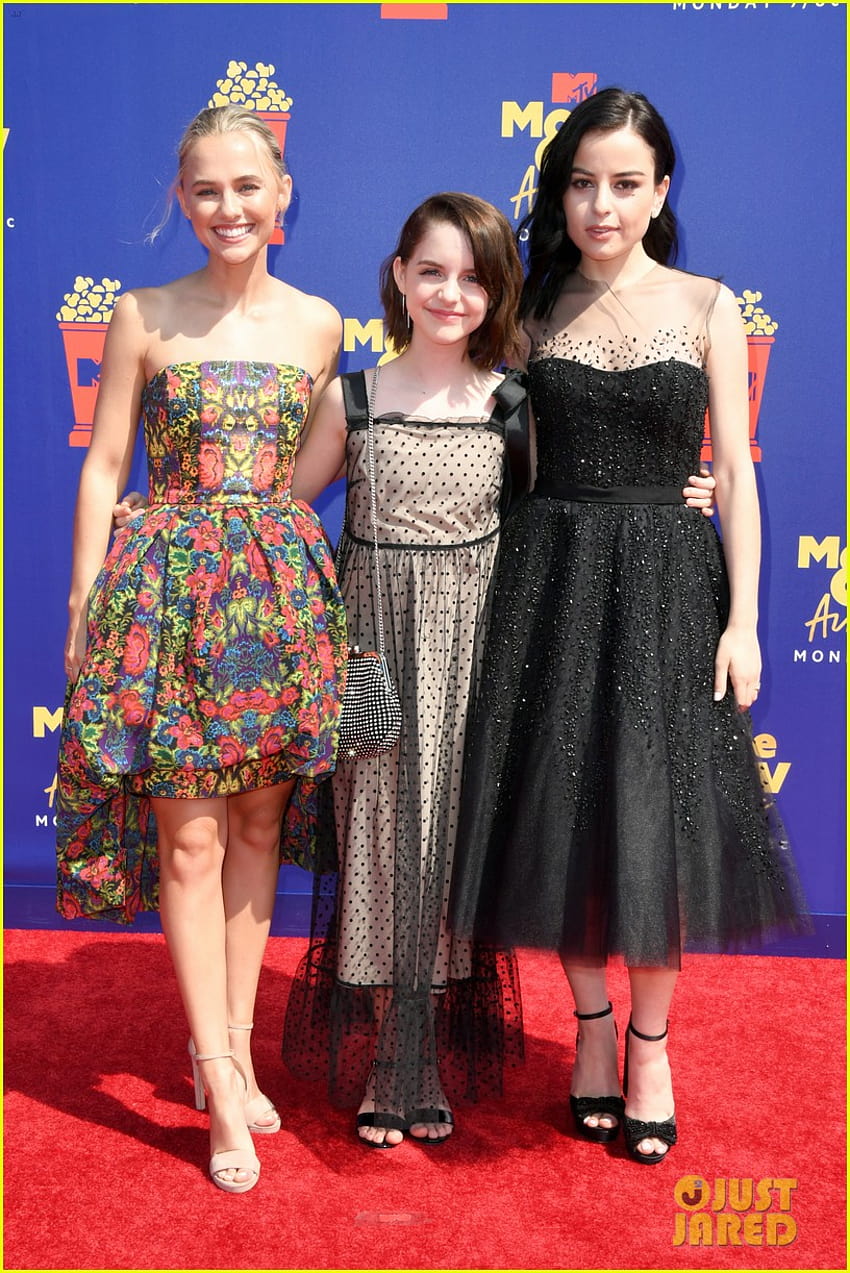 Madison Iseman, McKenna Grace und Katie Sarife und bei MTV HD-Handy-Hintergrundbild