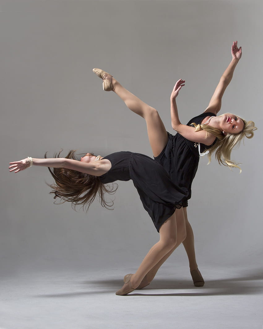 Young Class Ballerina Dancers Pose Recital Stock Photo 210959191 |  Shutterstock