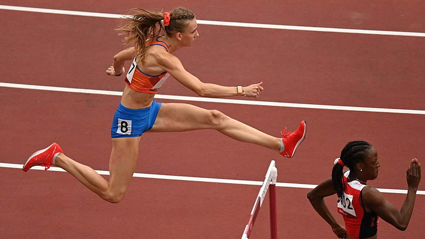 Netherlands' Femke Bol blasts through 400m hurdles 1st round HD wallpaper