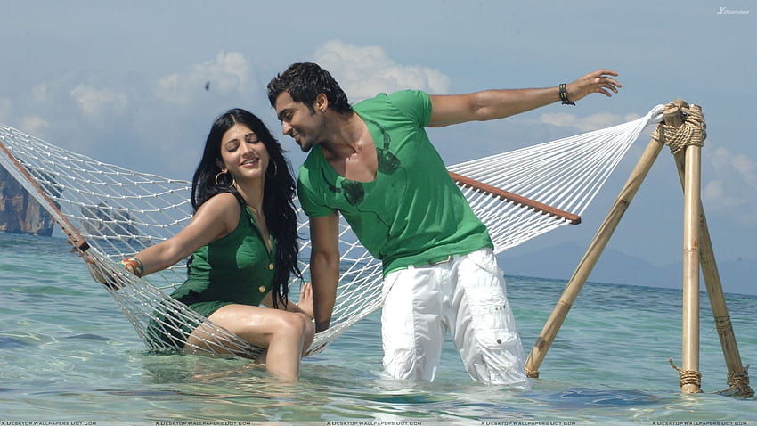 Shruti Haasan y Surya con vestido verde – 7aum Arivu Movie, 7am arivu fondo de pantalla