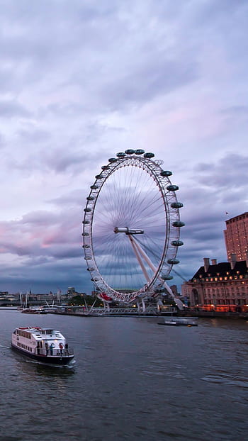London Eye ferris wheel: \