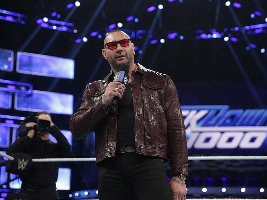 Smackdown 1,000: Hollywood star Batista returns to set up feud with, batista 2018 HD wallpaper