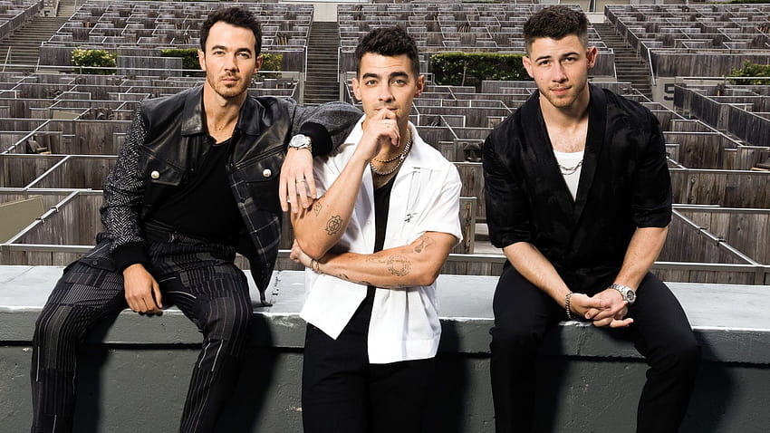 Listen to win Jonas Brothers tickets, jonas brothers 2022 HD wallpaper