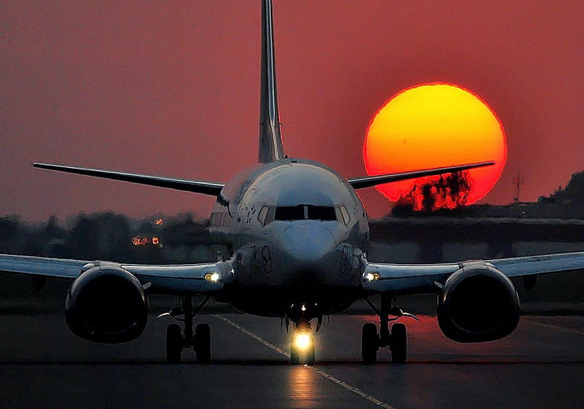 เครื่องบินโบอิ้ง 737 เครื่องบินที่สวยงามยามพระอาทิตย์ตกดิน วอลล์เปเปอร์ HD