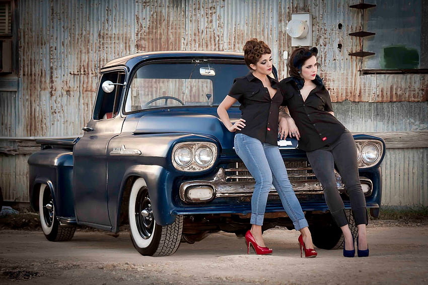 wanita, Mobil, Jeans, Wanita Dengan Mobil, Mobil Tua, Chevrolet, Truk Pickup / dan Latar Belakang Seluler Wallpaper HD