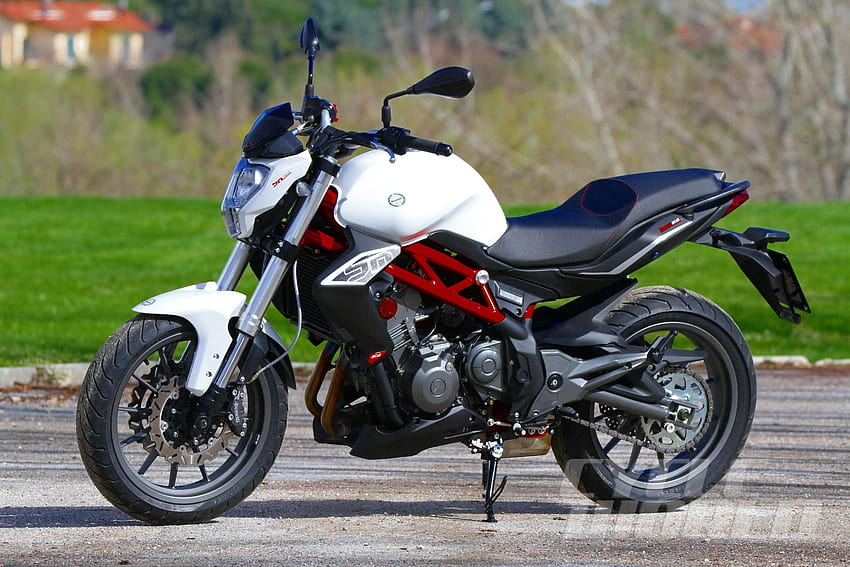 2015 Benelli BN 302 FIRST RIDE Motorcycle Review HD wallpaper