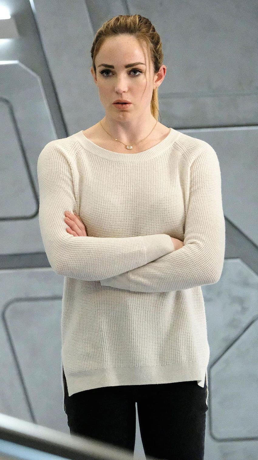 2160x3840 Caity Lotz As Sara In Legends Of Tomorrow Sony Xperia HD phone wallpaper