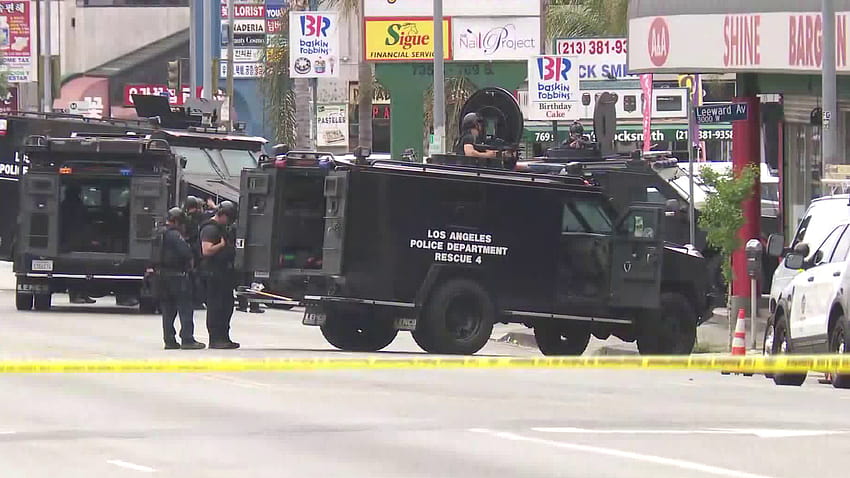 Police ID Gunman Arrested After Forcing Evacuation of Koreatown Strip Mall HD wallpaper