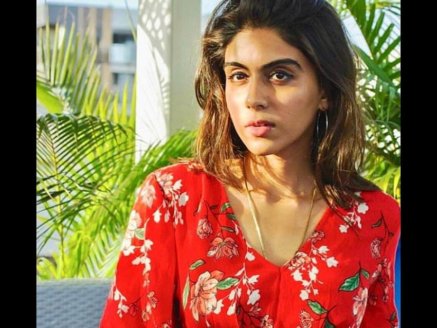 Karim Morani's daughter Zoa tests positive for COVID 19 hours after being hospitalized for having symptoms HD wallpaper