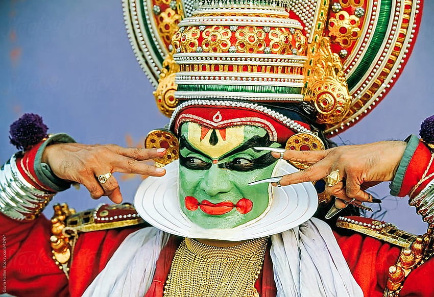 Retrato de un ejecutante de danza Kathakali, Kochi, danza de Kerala fondo de pantalla