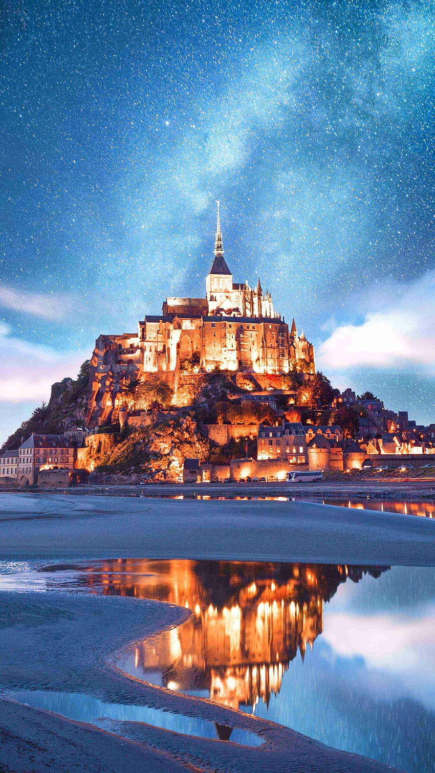 IPhone Mont Saint Michel w 2020 roku Tapeta na telefon HD