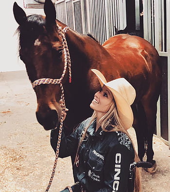 La campeona de rodeo Amberley Snyder vuelve a la silla de montar ...