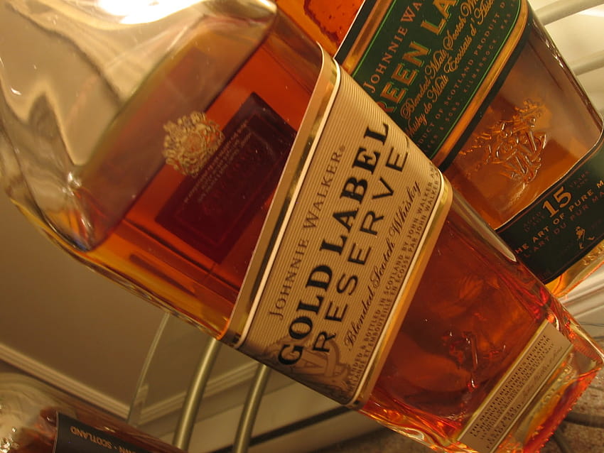 Reseñas de whisky escocés de Jason: Reseña: Johnnie Walker Gold Label Reserve y Springbank 10 años fondo de pantalla