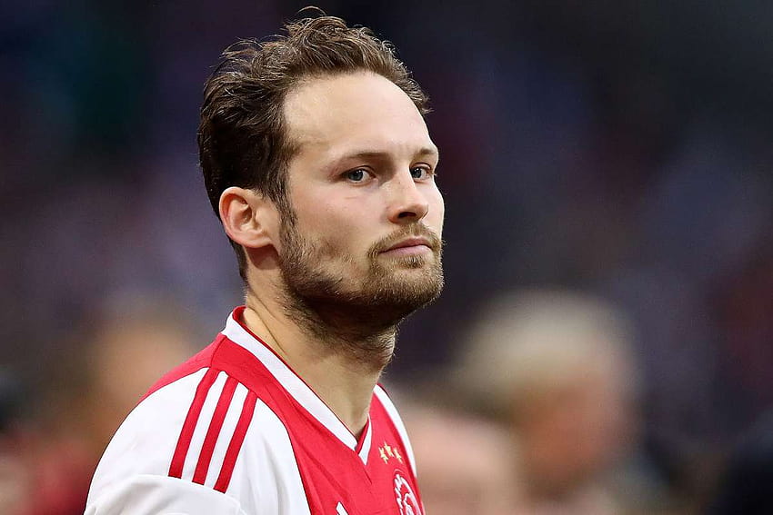 Ajax defans oyuncusu Blind sahada yere yığıldıktan sonra antrenmana geri döndü, Daley Blind HD duvar kağıdı